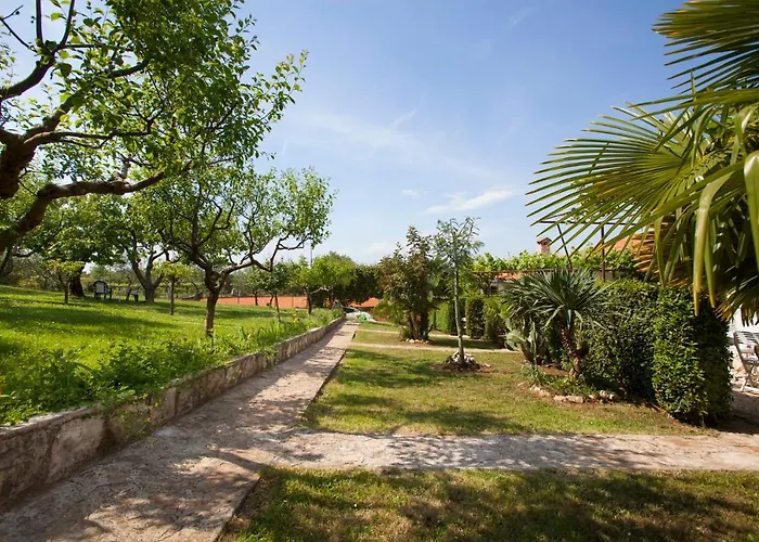 Mugeba Club Apartament *