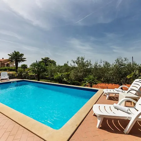 Mugeba Club 公寓 *