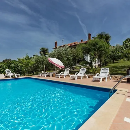 Mugeba Club Apartment *