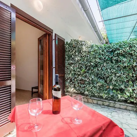 Mugeba Club Πόρετς